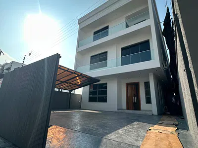 Waterfront 5 Bedroom Detached — Ikoyi, Lagos