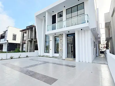 5 Bedroom Detached Duplex — Lekki, Lagos