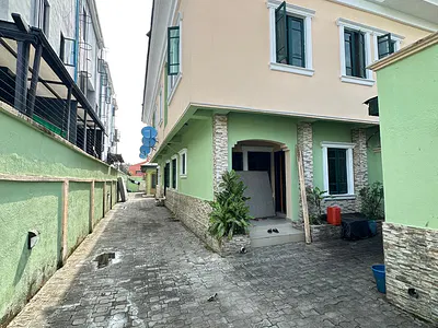 2 Bedroom Apartment — Lekki Phase 1, Lekki, Lagos