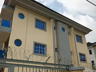 Spacious 4 Bedroom Apartment — Mabushi, Abuja
