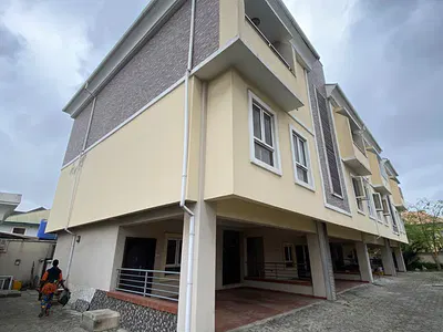 4 Bedroom — Lekki, Lagos