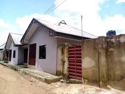 Detached Bungalow with Self-Contained Units — Ikot Oku Ikono, New Abak Road, Uyo, Akwa Ibom