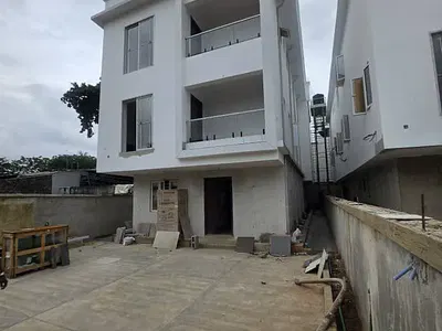 6 Bedroom Detached Duplex with BQ — Ikeja, Lagos
