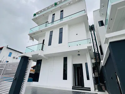 5 Bedroom Fully Detached Duplex with BQ & Swimming Pool — Ajah, Lagos