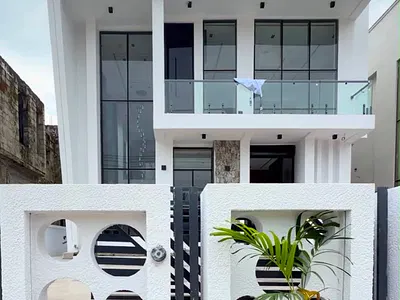 5 Bedroom Detached Duplex with BQ and Pool — Lekki, Lagos