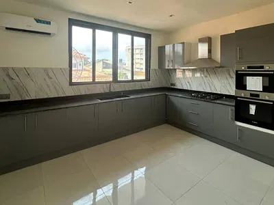 Luxury 4 Bedrooms Maisonette with Swimming Pool and Gym — Ikoyi, Lagos
