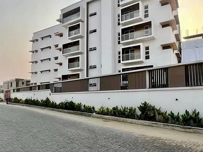 Serviced 2 Bedrooms Apartment with Swimming Pool — Lekki, Lagos