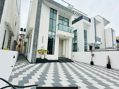 5 Bedrooms Detached Duplex with Cinema and Swimming Pool — Lekki, Lagos