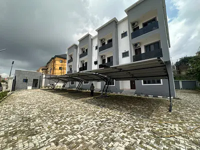 Luxury 4 Bedroom Spacious Terrace Serviced Duplex, BQ — Serene Neighborhood, Guzape District, Abuja