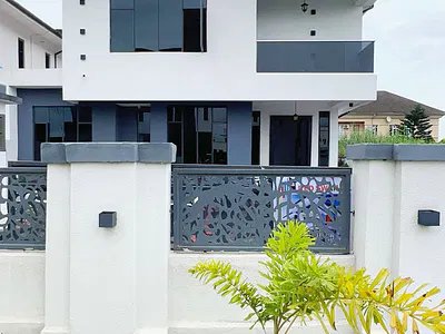 6 Bedroom Detached House with Cinema, CCTV and Pool — Royal Garden Estate, Ajah, Lagos