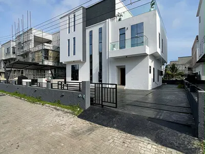 5 Bedroom Detached Duplex — Lekki, Lagos