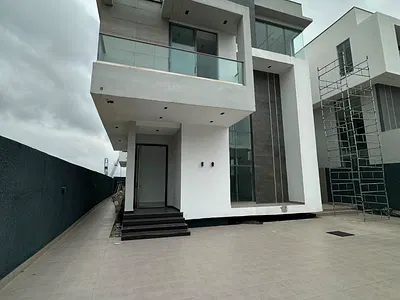 Extraordinary Architecturally Designed 5 Bedroom Detached House — Ikoyi, Lagos