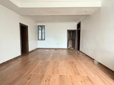 Lovely 3 Bedroom Flat with BQ on the First Floor — Mabushi, Abuja