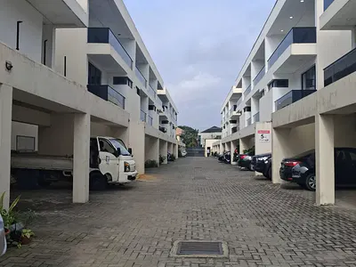 Water Front Luxury 4 Bedroom Terrace House with BQ — Lekki, Lagos