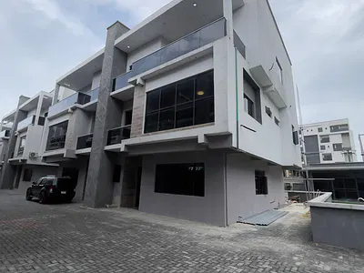 Luxury 5 Bedroom Semi Detached Duplex with BQ, Swimming Pool & Gym — Lekki, Lagos