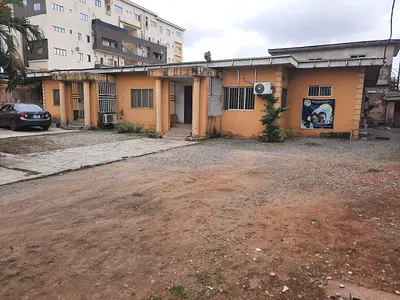 3-Bedroom Semi-Detached Bungalow + 4-Room B.Q — Ikeja GRA, Ikeja, Lagos