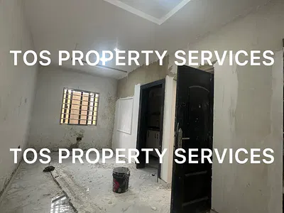 New Miniflat + 2 Toilets, Car Park — Yaba, Lagos