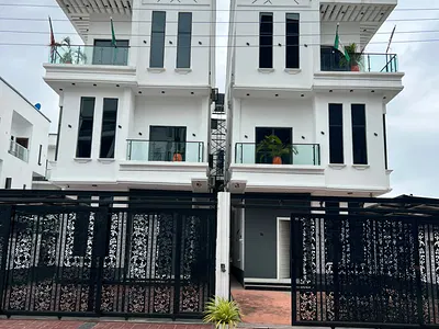 5 Bedroom Detached Duplex with Pool — Lekki, Lagos