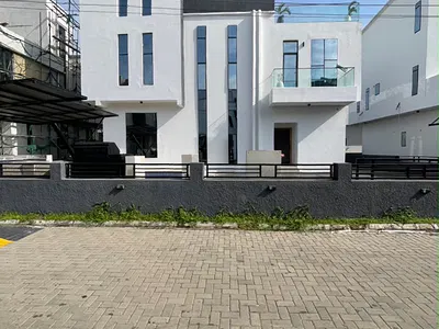5 Bedroom Detached Duplex — Lekki, Lagos