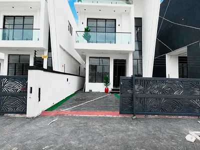 4 Bedroom Detached Duplex with Swimming Pool — Lekki, Lagos