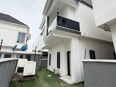 5 Bedroom Detached Duplex — Lekki, Lagos