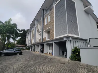 4 Bedroom Terraced Duplex with Swimming Pool — Ikoyi, Lagos