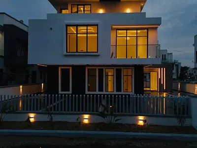 5 Bedroom Detached Duplex with Pool — Lekki, Lagos