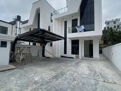 Luxury 5 Bedroom Fully Detached Duplex with Cinema Pool and Gym — Chevron, Lekki, Lagos