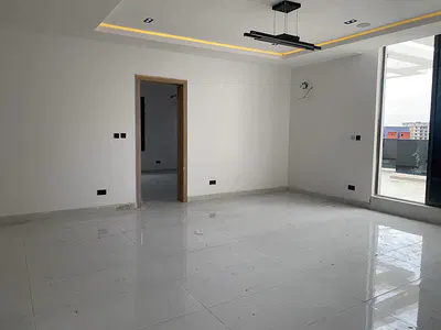 Gorgeous 3 Bedroom Apartment with a Pool, Elevator, BQ — Lekki, Lagos