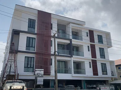 Newly Built 2 Bedroom Apartment with an Elevator, Gym and Pool — Lekki, Lagos