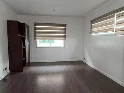 Pent-Floor 3 Bedroom Apartment with Pool & Tennis Court — Lekki, Lagos