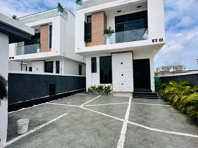 Luxurious 5 Bedroom Fully Detached Duplex with Boys Quarters — Lekki, Lagos