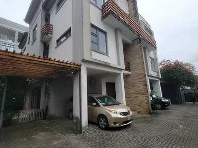 4 Bedroom Serviced Townhouse — Ikoyi, Lagos