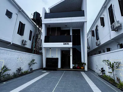 Newly Built 4 Bedroom Fully Detached Duplex with Boys Quarters & Pool — Lekki, Lagos