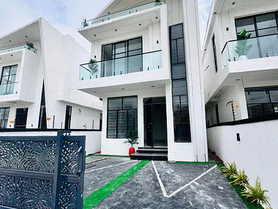 Luxurious Specious 4 Bedroom Fully Detached Duplex with Boys Quarters — Lekki, Lagos