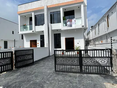 Luxurious Specious 4 Bedroom Semi Detached Duplex, Well Secured — Ikota GRA, Ikota, Lekki, Lagos
