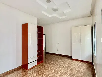 5 Bedroom Detached House — Ikoyi, Lagos