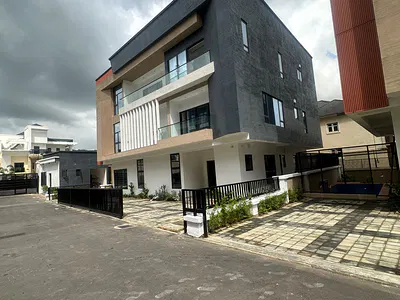 5 Bedrooms Detached Duplex with a Pool and BQ — Katampe, Abuja