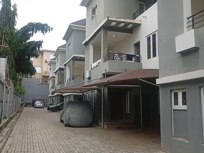 Spacious 4 Bedroom Terraced Duplex with a BQ — Guzape District, Abuja