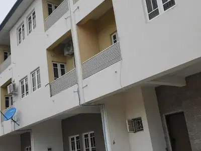 Beautiful Three Bedroom Terrace + BQ — Brownstone Estate, Lekki, Lagos, Lekki, Lagos
