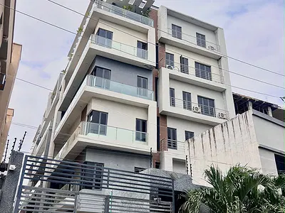 Luxury 2-Bedroom Apartment with Rooftop Lounge — Ikoyi, Lagos