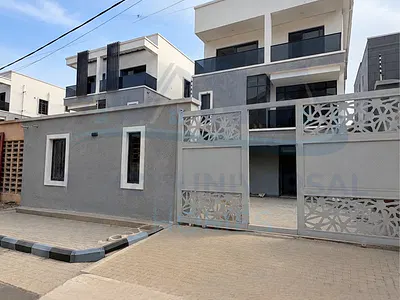 6 Bedroom Detached Duplex with BQ — Ikeja GRA, Ikeja, Lagos