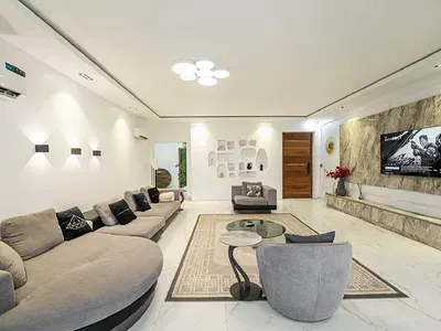 Luxurious 3 Bedroom Apartment with Swimming Pool and Gym — Lekki Phase 1, Lekki, Lagos