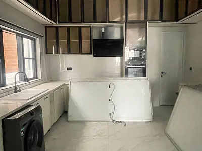 Luxury 5 Bedroom Detached Duplex with BQ + Pool — Lekki, Lagos