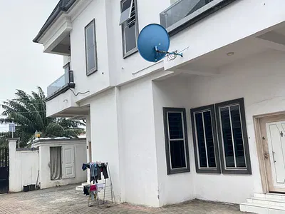 Luxurious Studio Apartment — Orchid Road, Lekki Phase 2, Lekki, Lagos