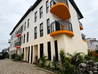 Lovely 3 Bedroom Semi-Furnished Terraced Duplex — Jahi Gilmor, Jahi, Abuja