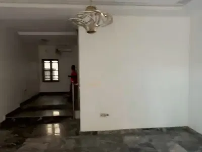 A Serviced 4-Bedroom Terraced Duplex with BQ (Video Is Attached) — Guzape District, Abuja