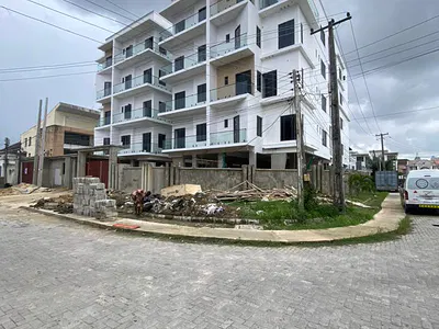 Lovely 2 Bedroom Apartment with a Pool and an Elevator — Lekki, Lagos