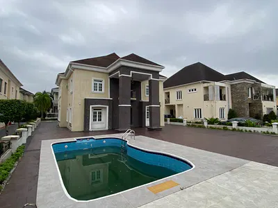 Luxury 5 Bedroom Fully Detached with Pool, 24HRS Light & 2room BQS — Lekki, Lagos