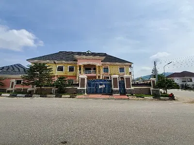 7 Bedroom Detached Duplex with BQ — Fo1 Main, Kubwa, Abuja